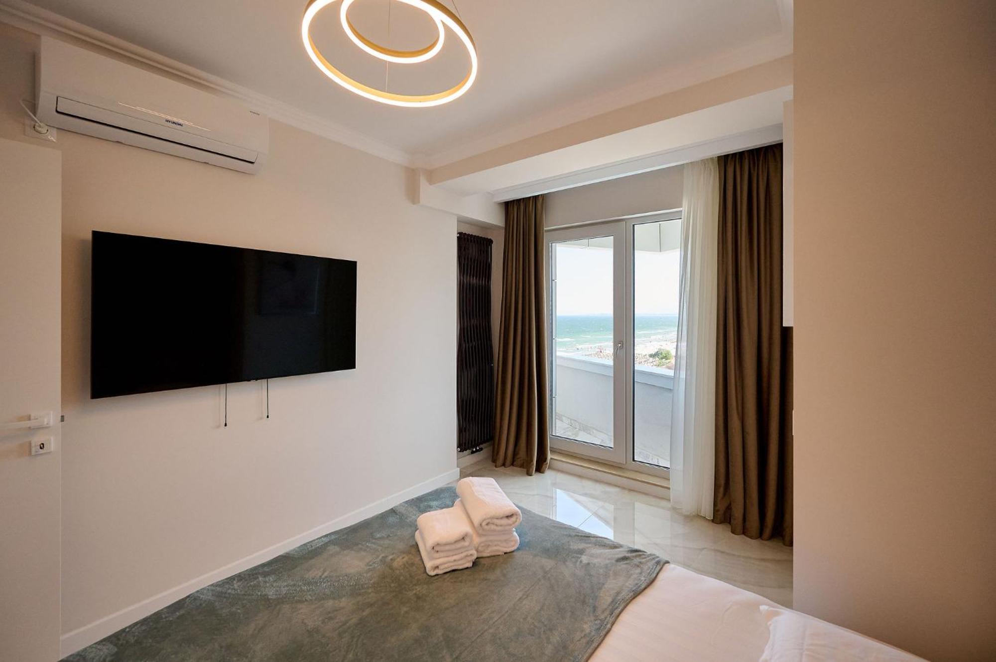 Beach Bliss Apartment In Infinity Beach Resort Parking Мамая Екстер'єр фото