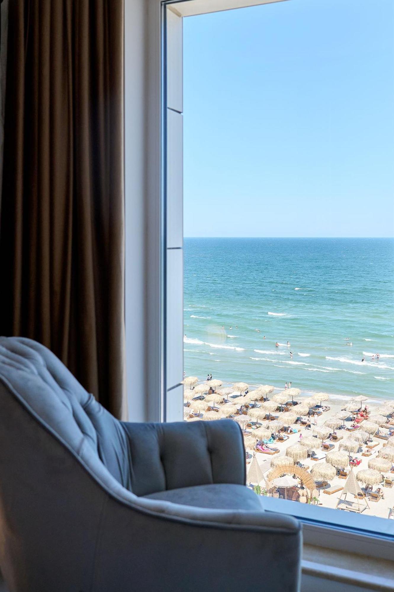Beach Bliss Apartment In Infinity Beach Resort Parking Мамая Екстер'єр фото